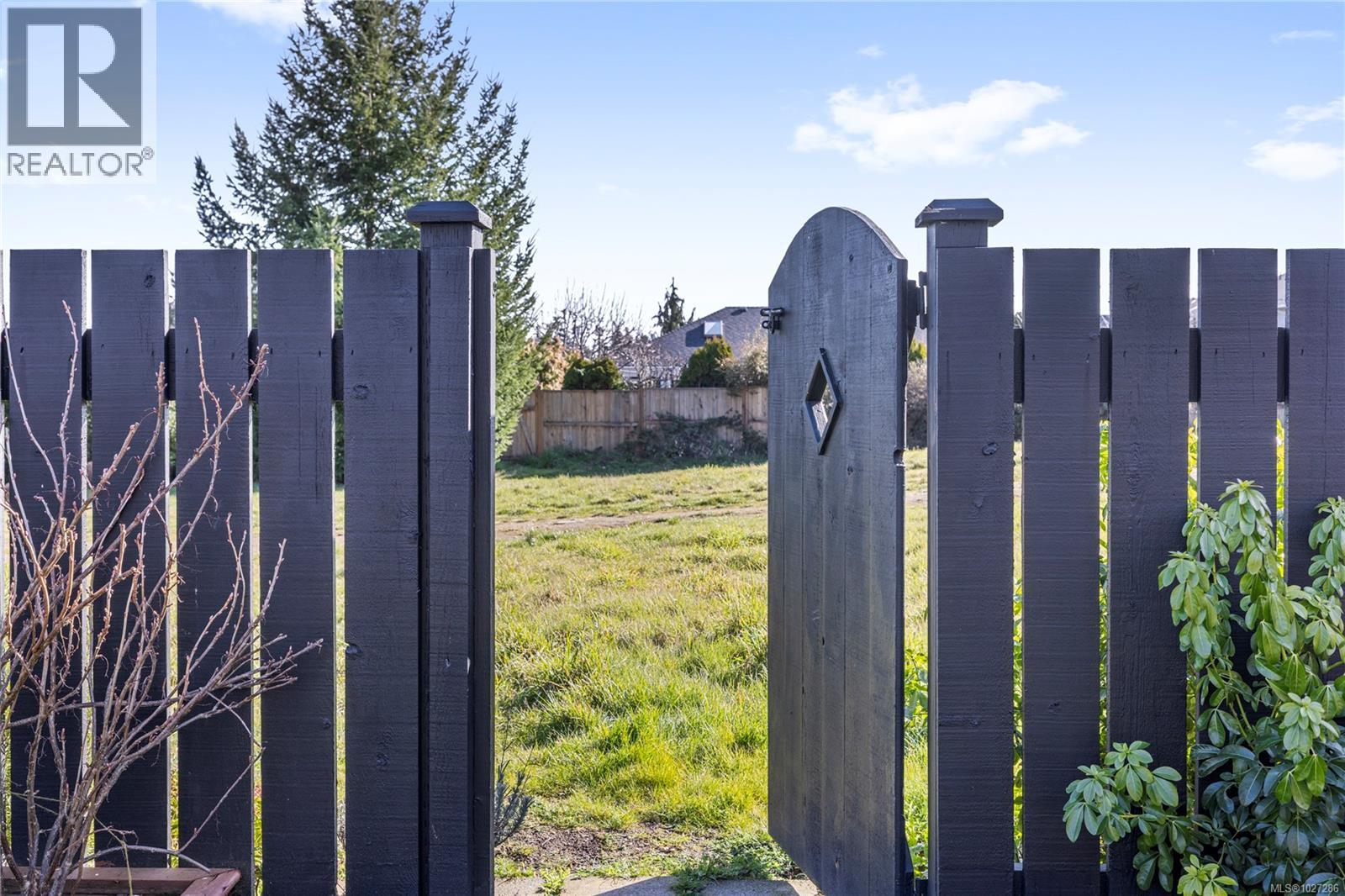 500 Muirfield Close, Qualicum Beach, British Columbia  V9K 2J9 - Photo 54 - 1027286