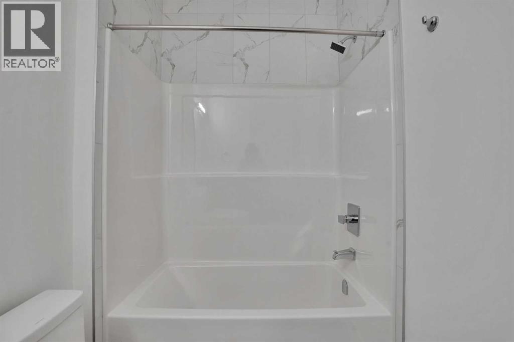 230 Kinniburgh Loop, Chestermere, Alberta  T1X 2S7 - Photo 13 - A2297172