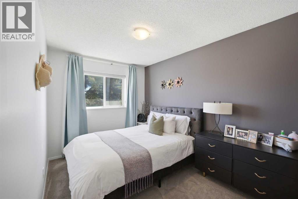 80 Martinglen Way Ne, Calgary, Alberta  T3J 3J1 - Photo 22 - A2301073