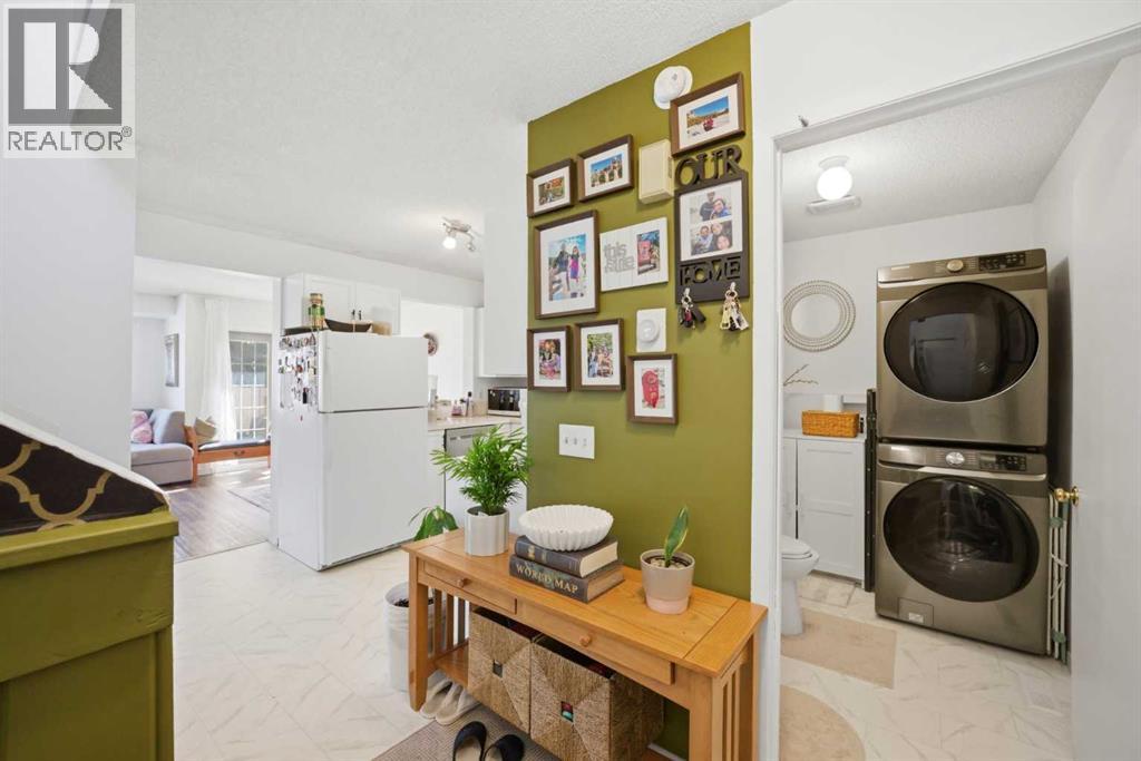 80 Martinglen Way Ne, Calgary, Alberta  T3J 3J1 - Photo 16 - A2301073