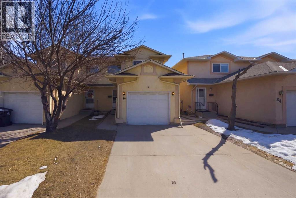 80 Martinglen Way Ne, Calgary, Alberta  T3J 3J1 - Photo 2 - A2301073
