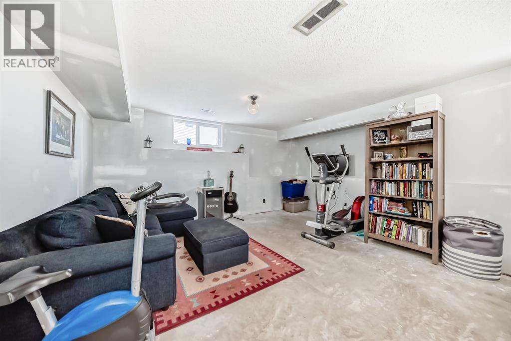 220 Hillcrest Court, Strathmore, Alberta  T1P 0A4 - Photo 44 - A2303094