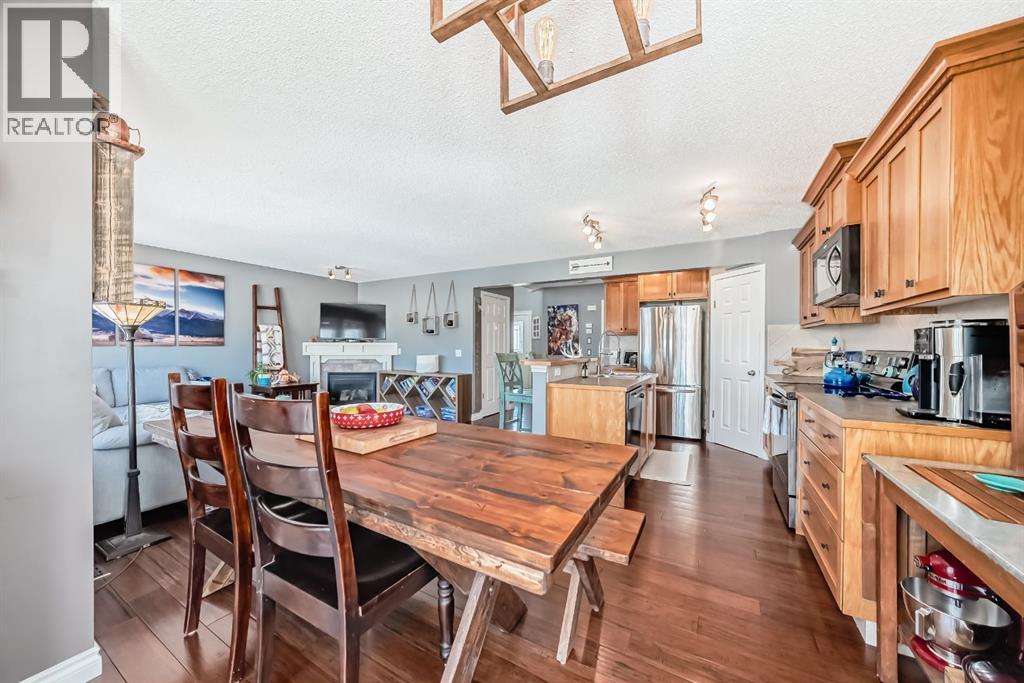 220 Hillcrest Court, Strathmore, Alberta  T1P 0A4 - Photo 15 - A2303094