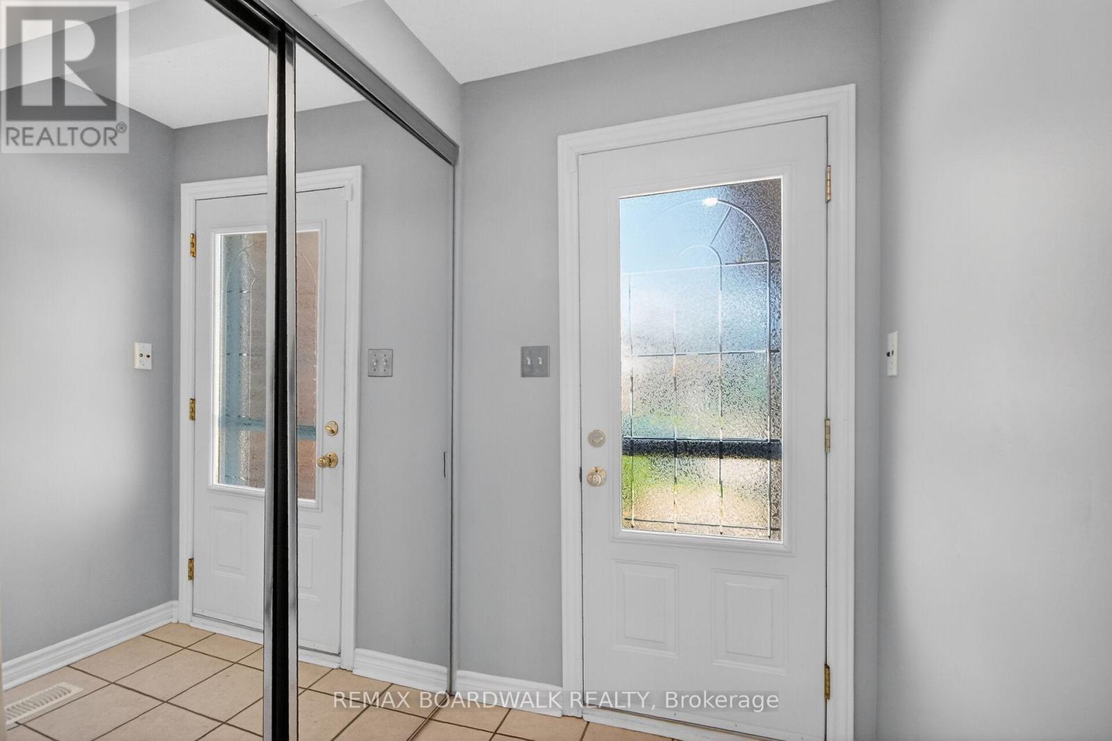 10 - 47 Sunridge Lane, Ottawa, Ontario  K2J 2N9 - Photo 4 - X13021906