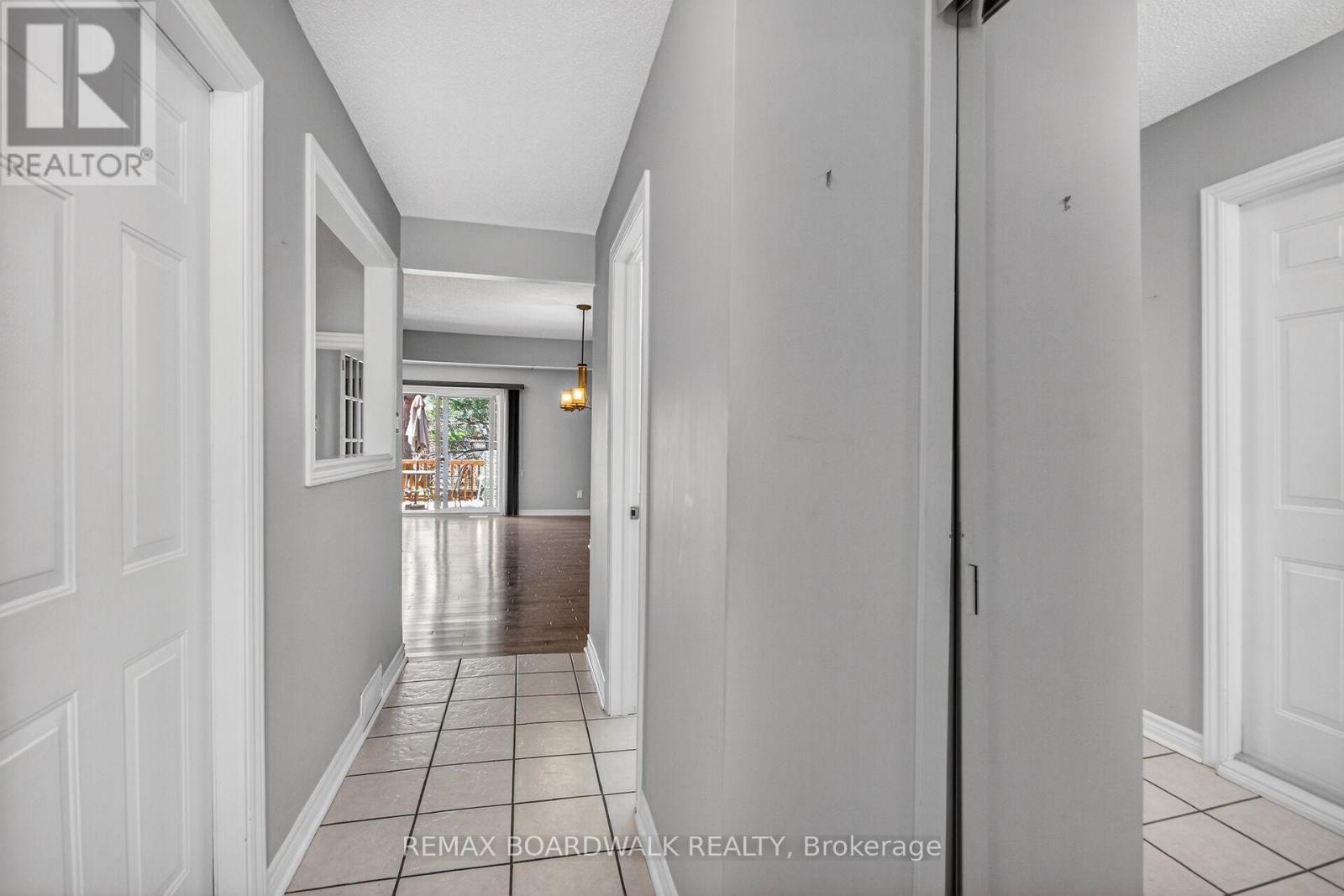 10 - 47 Sunridge Lane, Ottawa, Ontario  K2J 2N9 - Photo 5 - X13021906