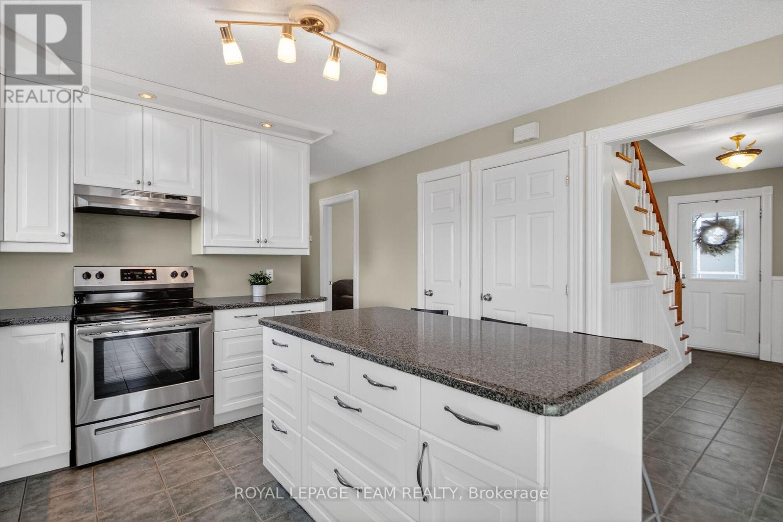 2867 Stagecoach Road, Ottawa, Ontario  K0A 2W0 - Photo 15 - X13021984