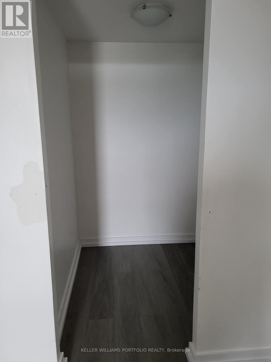 1013 - 8 Trent Avenue, Toronto, Ontario  M4C 0A6 - Photo 5 - E13021942