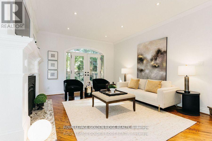 8 Greenvalley Circle, Whitchurch-Stouffville, Ontario  L4A 2L4 - Photo 12 - N13021860