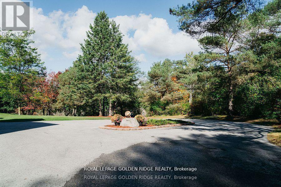 8 Greenvalley Circle, Whitchurch-Stouffville, Ontario  L4A 2L4 - Photo 3 - N13021860