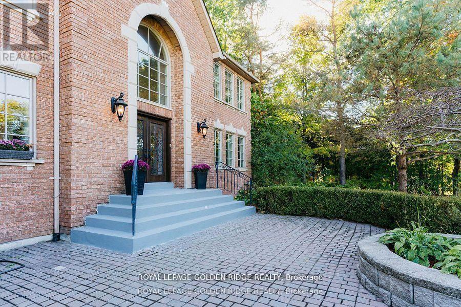 8 Greenvalley Circle, Whitchurch-Stouffville, Ontario  L4A 2L4 - Photo 4 - N13021860