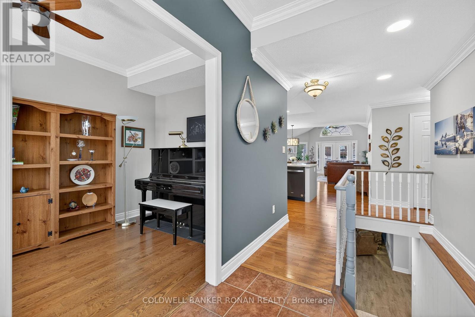 9 - 142 Bella Vista Trail, New Tecumseth, Ontario  L9R 2G8 - Photo 5 - N13021894