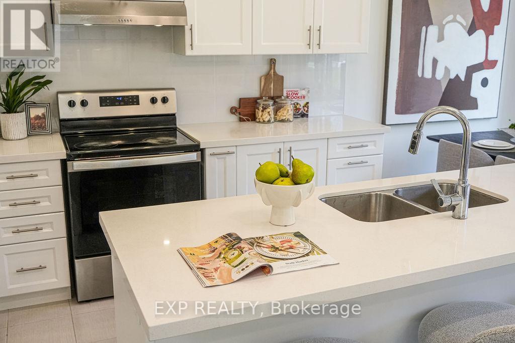 69 Freeman Williams Street, Markham, Ontario  L6C 3K4 - Photo 12 - N13021992