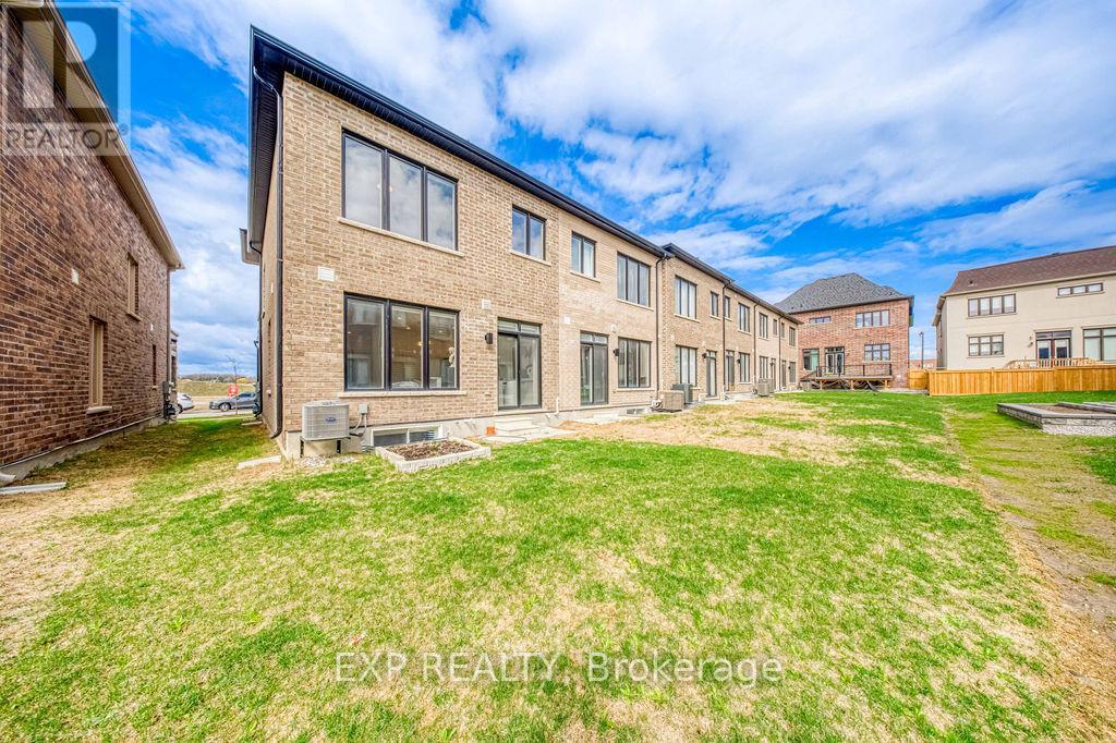 69 Freeman Williams Street, Markham, Ontario  L6C 3K4 - Photo 37 - N13021992