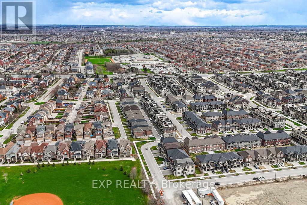 69 Freeman Williams Street, Markham, Ontario  L6C 3K4 - Photo 40 - N13021992