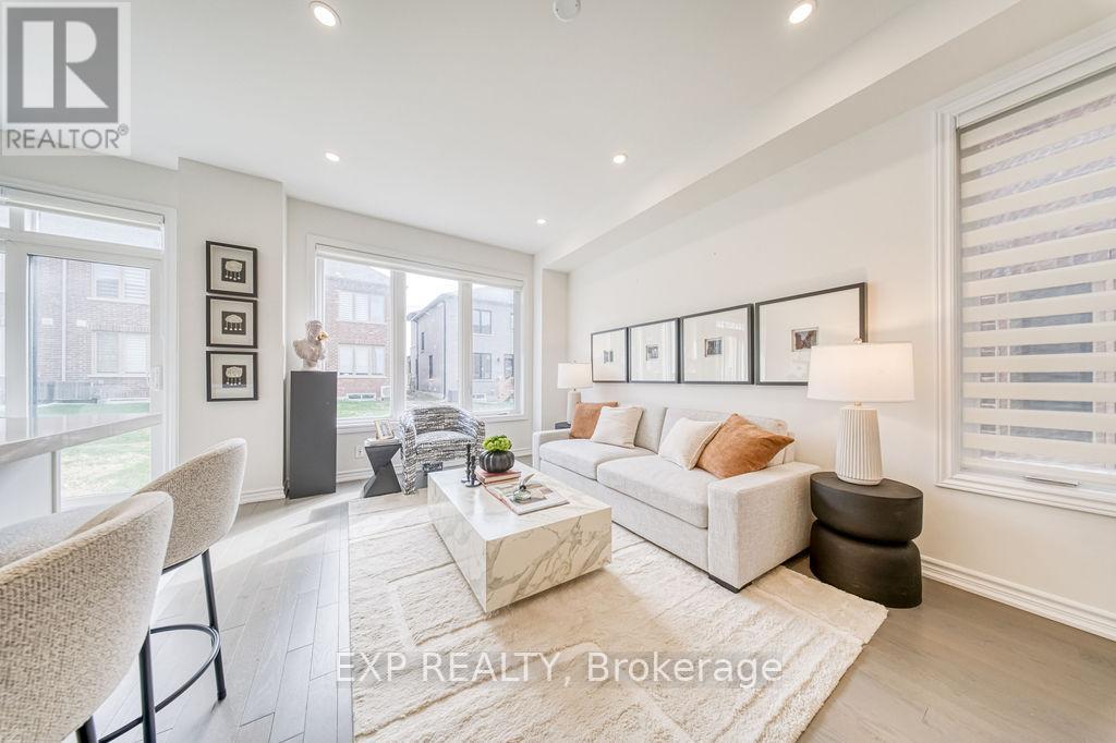 69 Freeman Williams Street, Markham, Ontario  L6C 3K4 - Photo 6 - N13021992