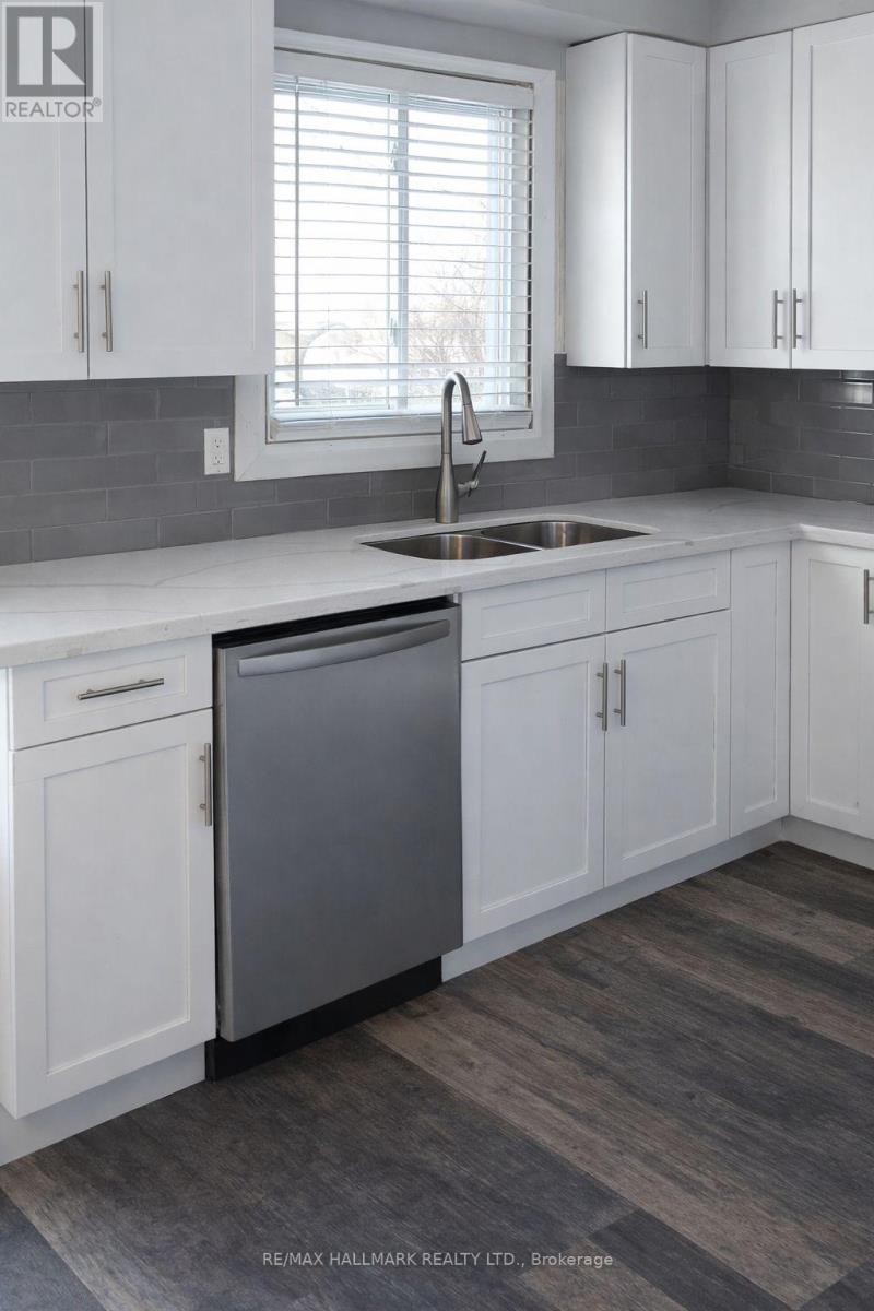 Main Floor - 41 Kinzie Lane, Barrie (Grove East), Ontario  L4M 6A2 - Photo 5 - S13021874