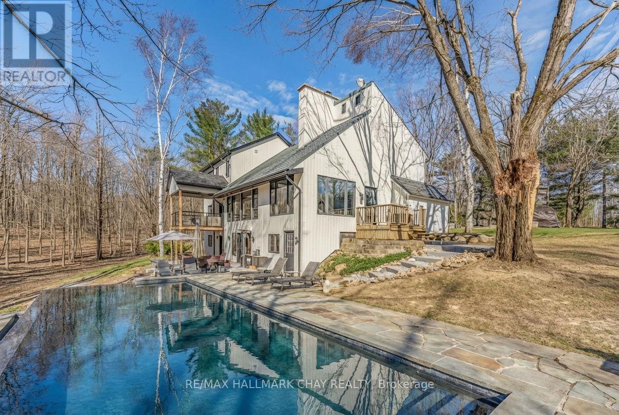 1359 Old Barrie Road E, Oro-Medonte, Ontario  L0L 1T0 - Photo 4 - S13021978