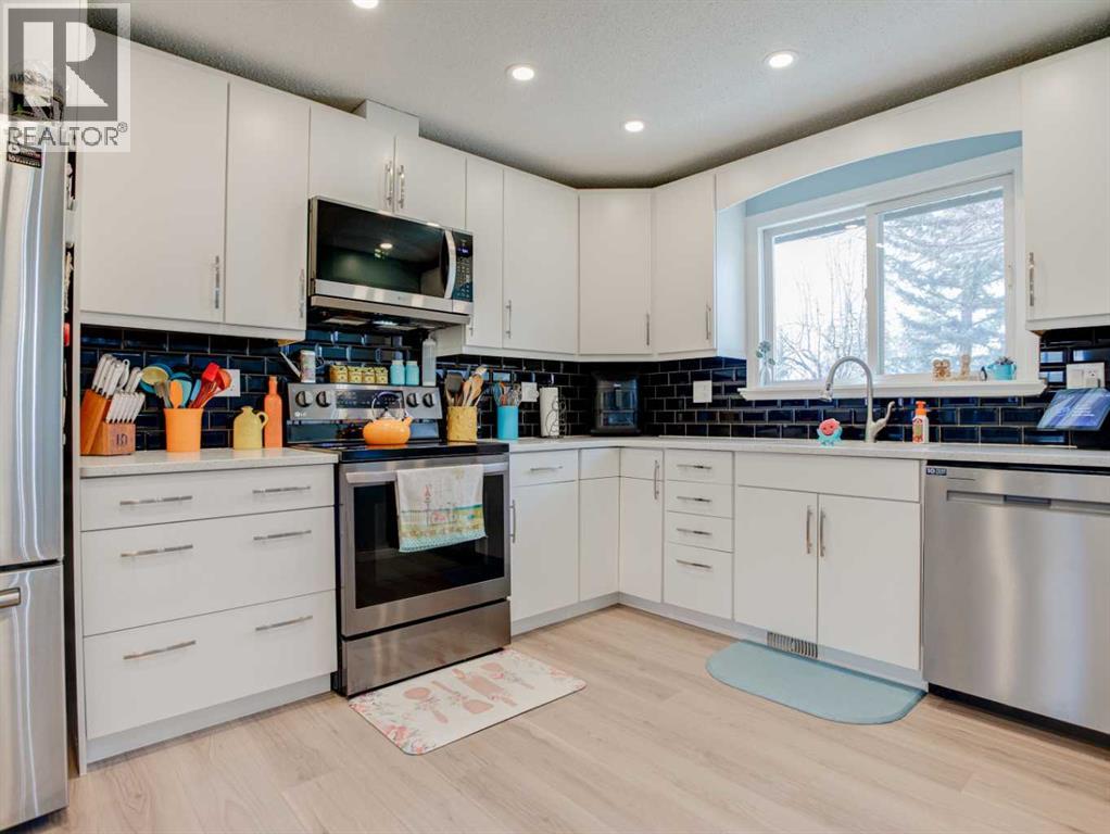 114 Laval Court W, Lethbridge, Alberta  T1K 4G3 - Photo 9 - A2303387