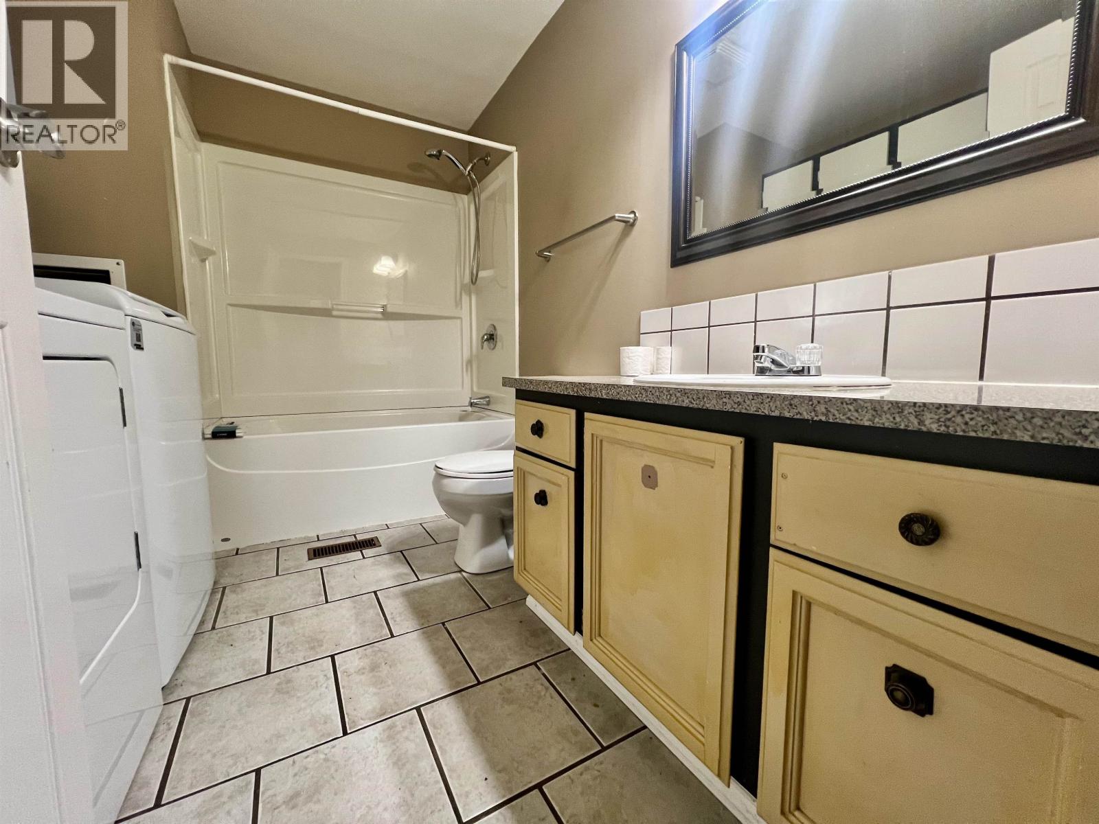 33 4619 Lowrie Avenue, Terrace, British Columbia  V8G 3X5 - Photo 10 - R3113580