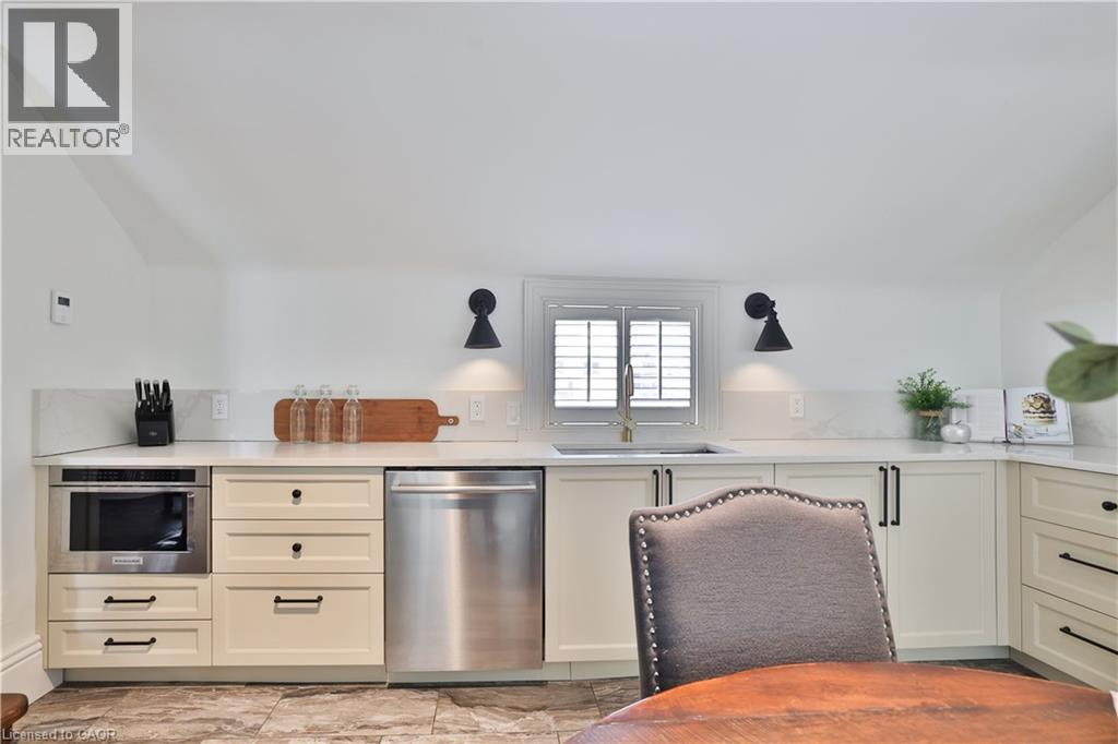 455 Nelson Avenue, Burlington, Ontario  L7S 1N3 - Photo 7 - 40808081