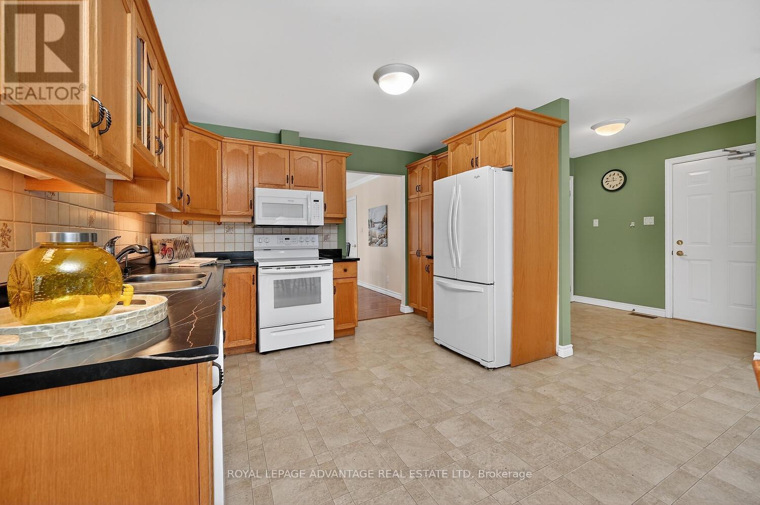 130 Robert Run, Drummond/north Elmsley, Ontario  K7H 3C7 - Photo 15 - X12930318