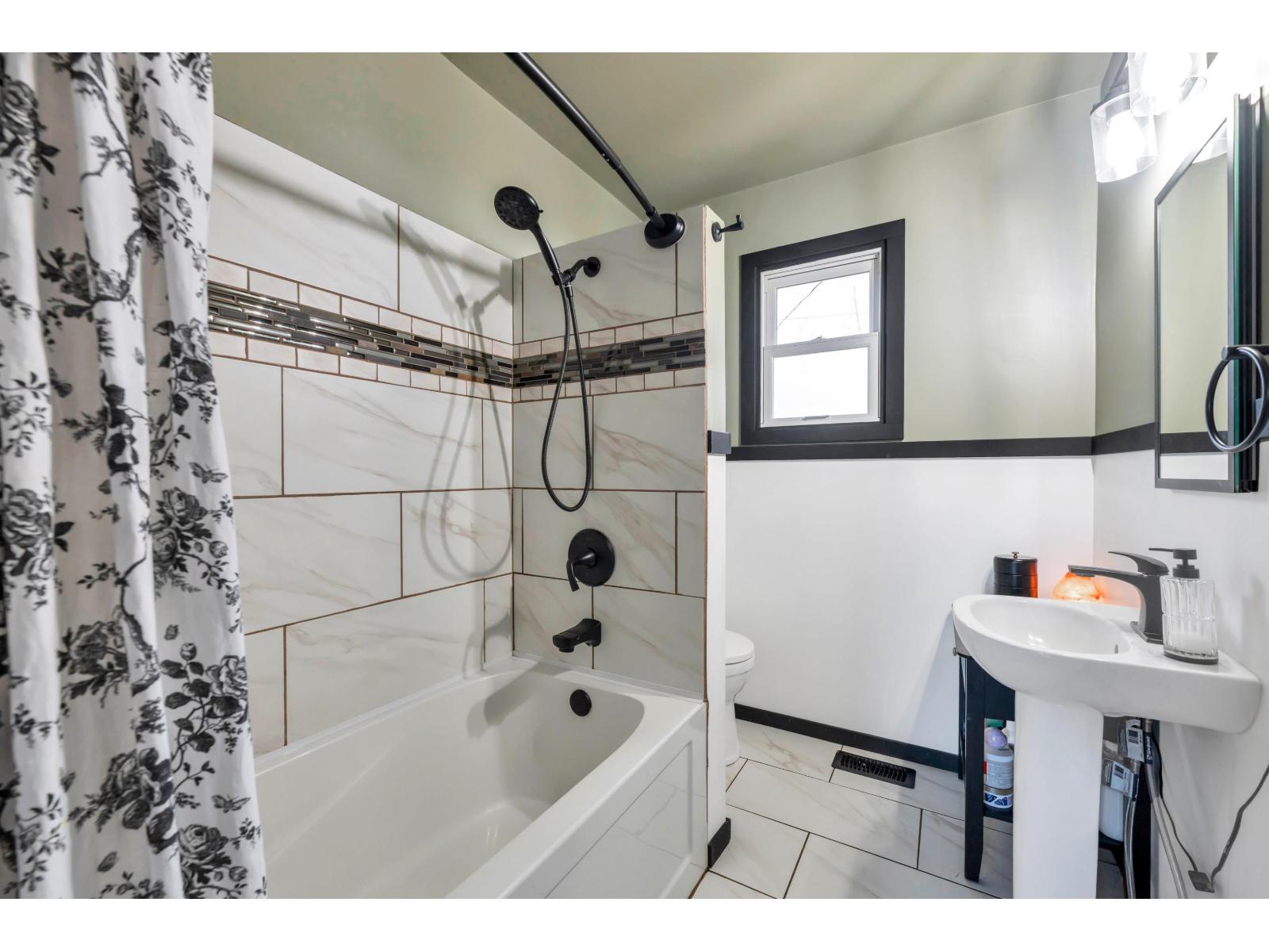 33721 Morey Avenue, Abbotsford, British Columbia  V2S 2W5 - Photo 17 - R3113053