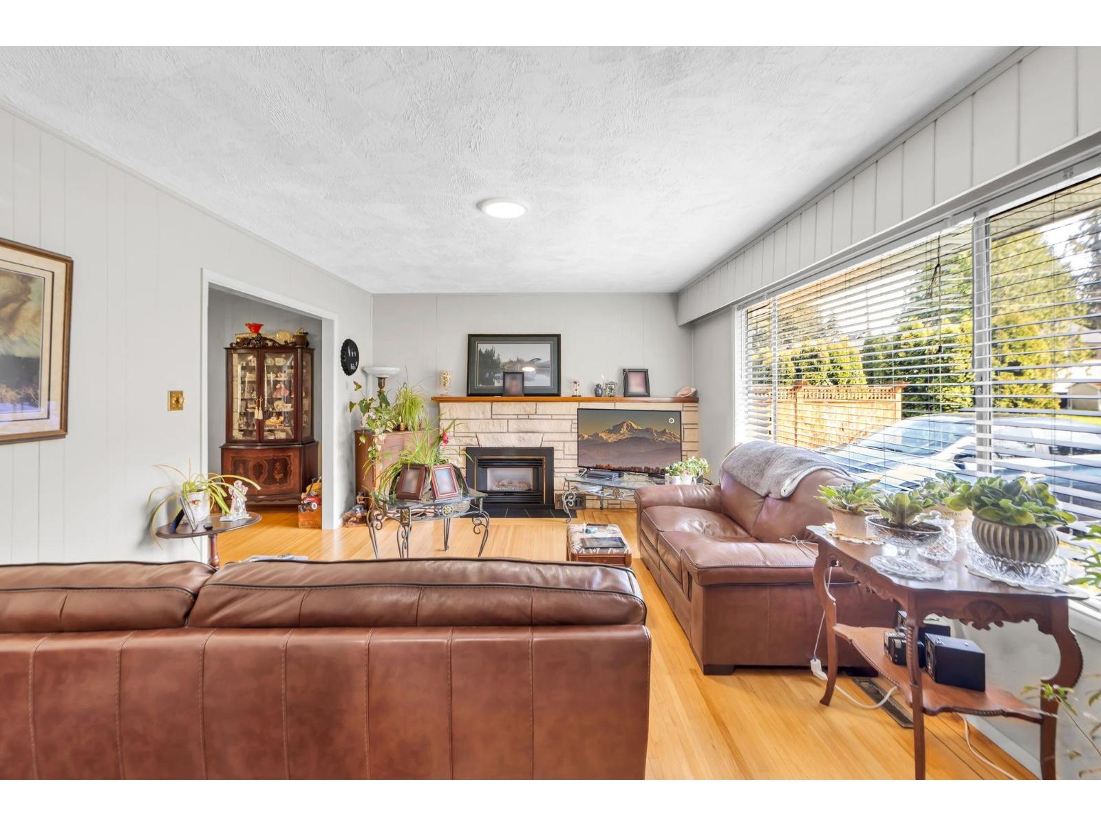 19893 37a Avenue, Langley, British Columbia  V3A 2S8 - Photo 6 - R3113150