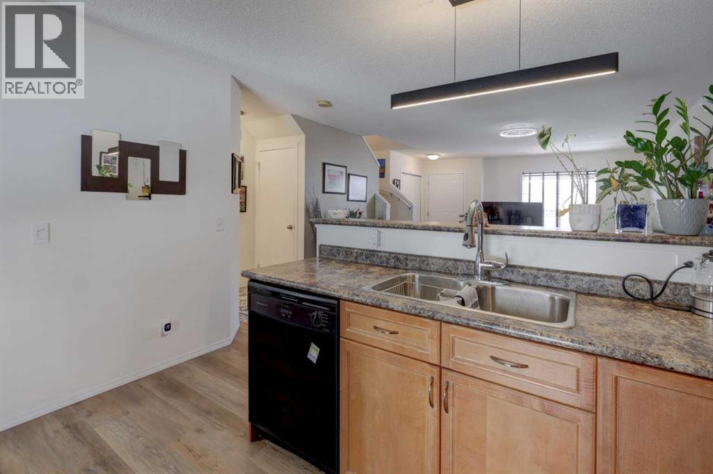 319 Toscana Gardens Nw, Calgary, Alberta  T3L 3C3 - Photo 9 - A2301303