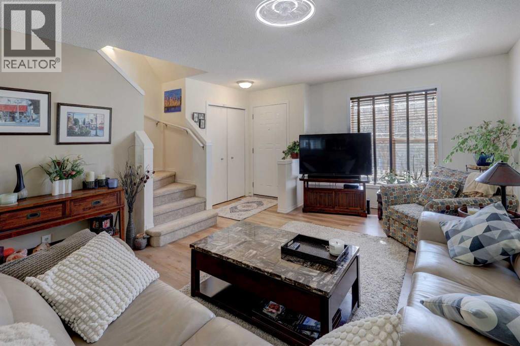 319 Toscana Gardens Nw, Calgary, Alberta  T3L 3C3 - Photo 4 - A2301303