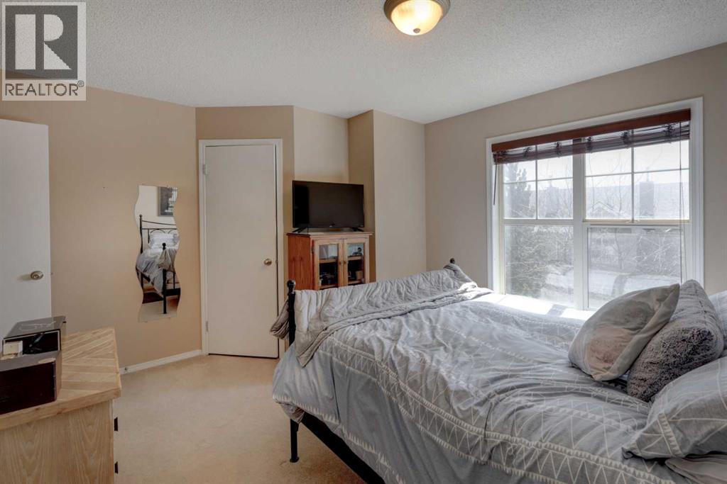 319 Toscana Gardens Nw, Calgary, Alberta  T3L 3C3 - Photo 15 - A2301303