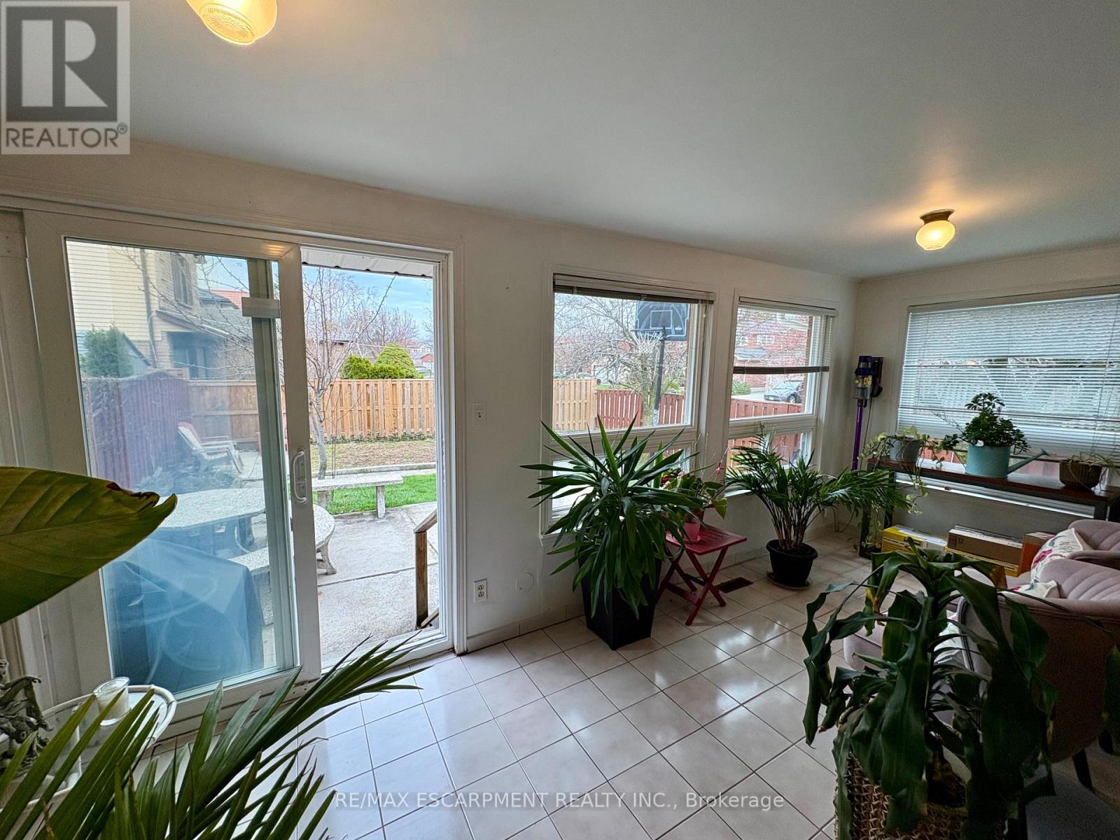 4313 Lee Drive, Mississauga, Ontario  L4W 4A9 - Photo 10 - W13021880