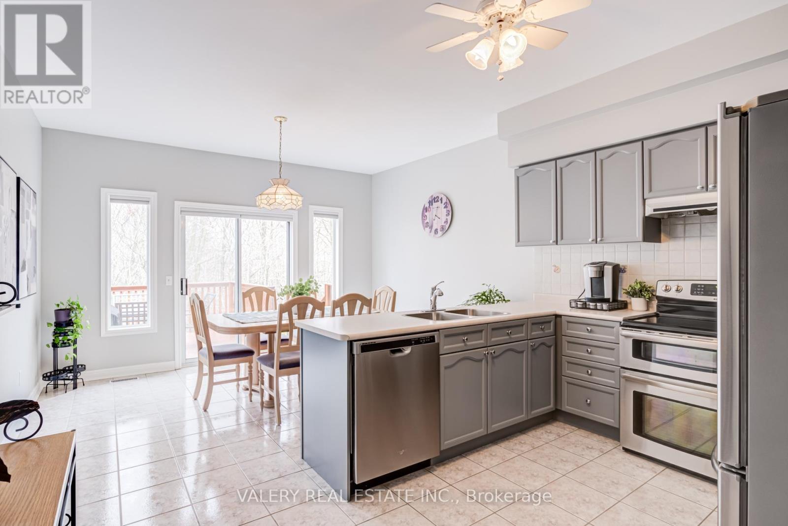 13 Blueberry Hill Court, Caledon, Ontario  L7E 1S3 - Photo 14 - W13021882