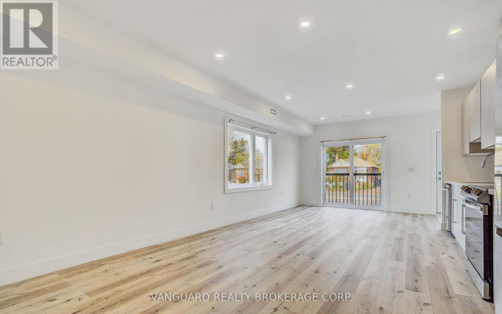 1937 Lawrence Avenue W, Toronto, Ontario  M9N 1G8 - Photo 6 - W13021948