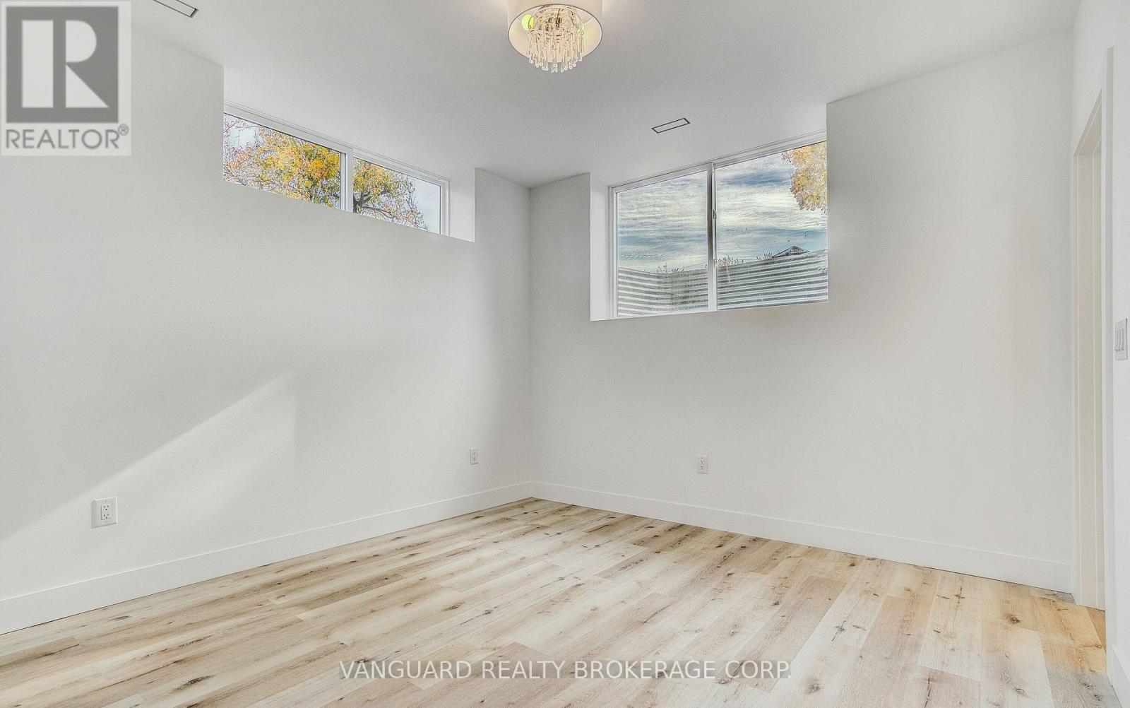 1937 Lawrence Avenue W, Toronto (Weston), Ontario  M9N 1G8 - Photo 14 - W13021966