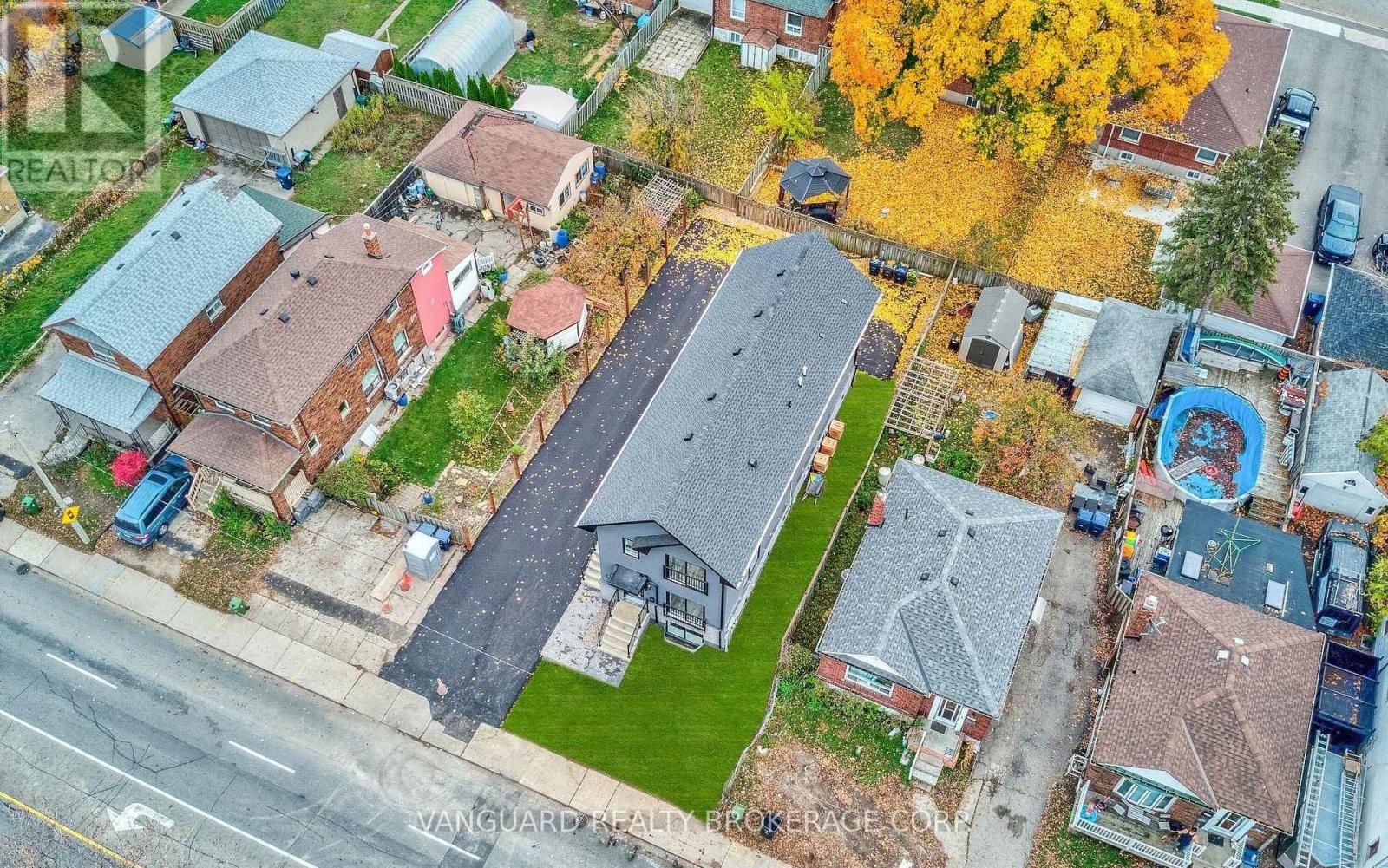 1937 Lawrence Avenue W, Toronto (Weston), Ontario  M9N 1G8 - Photo 3 - W13021966