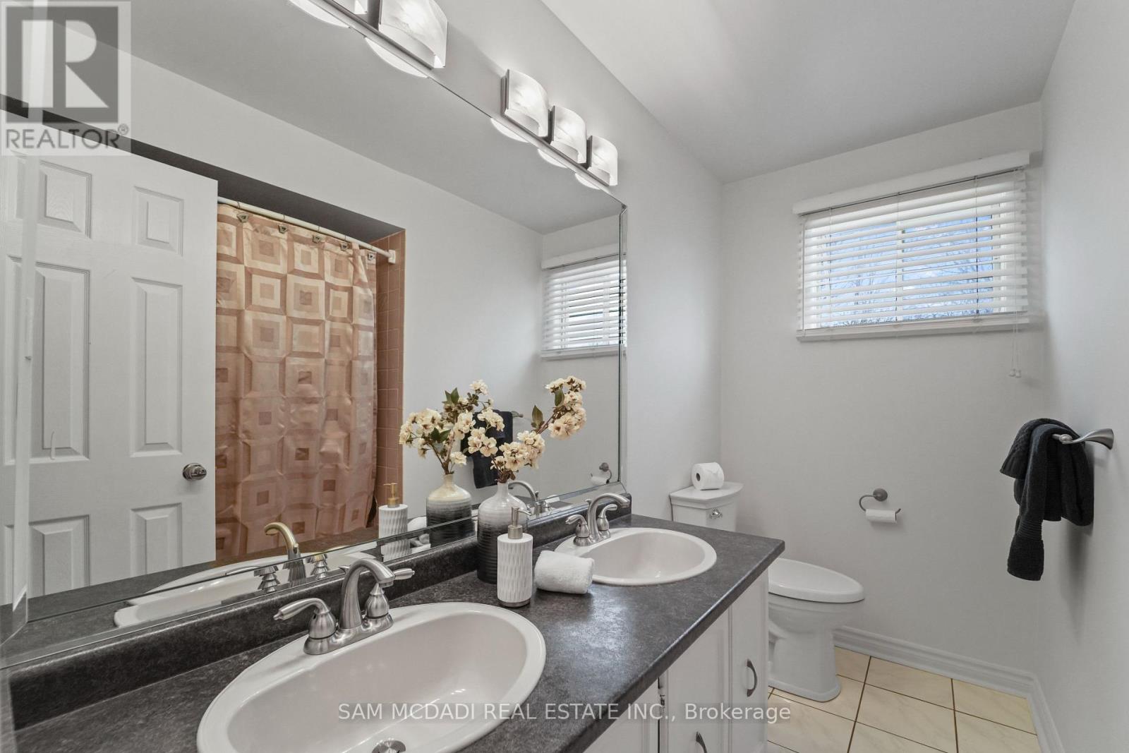 44 Madrid Crescent, Brampton, Ontario  L6S 2X4 - Photo 26 - W13021998