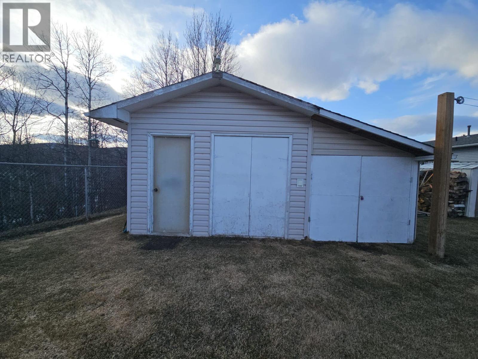 4917 45 Street NE, Chetwynd, British Columbia  V0C 1J0 - Photo 31 - 10379090