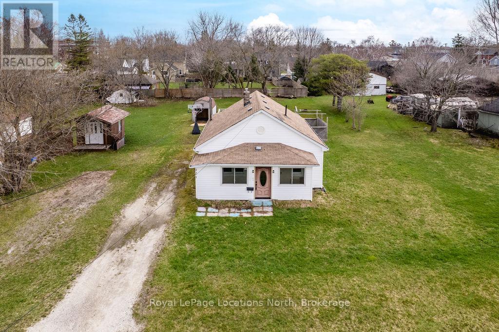 221 Spruce Street, Collingwood, Ontario  L9Y 3G9 - Photo 2 - S13021060