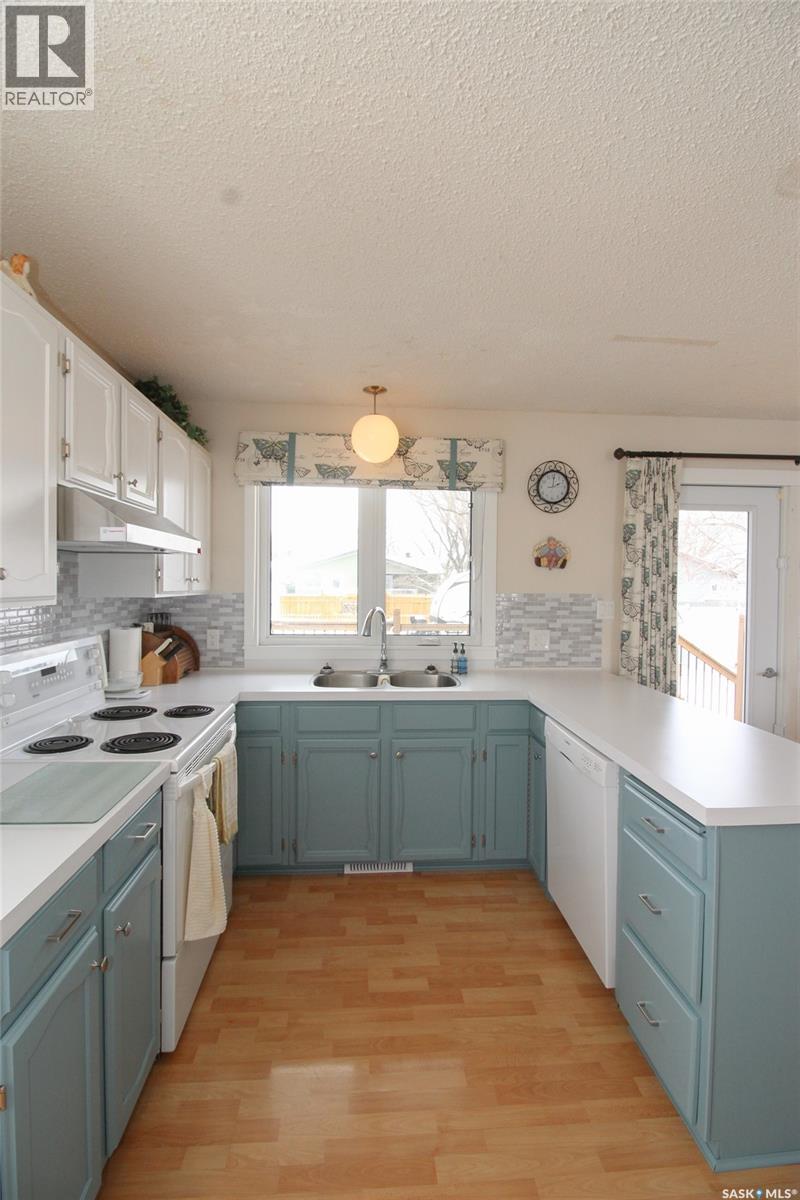 612 9th Street W, Shaunavon, Saskatchewan  S0N 2M0 - Photo 10 - SK033445