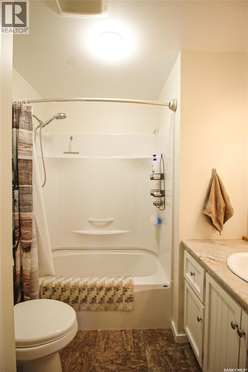 612 9th Street W, Shaunavon, Saskatchewan  S0N 2M0 - Photo 13 - SK033445