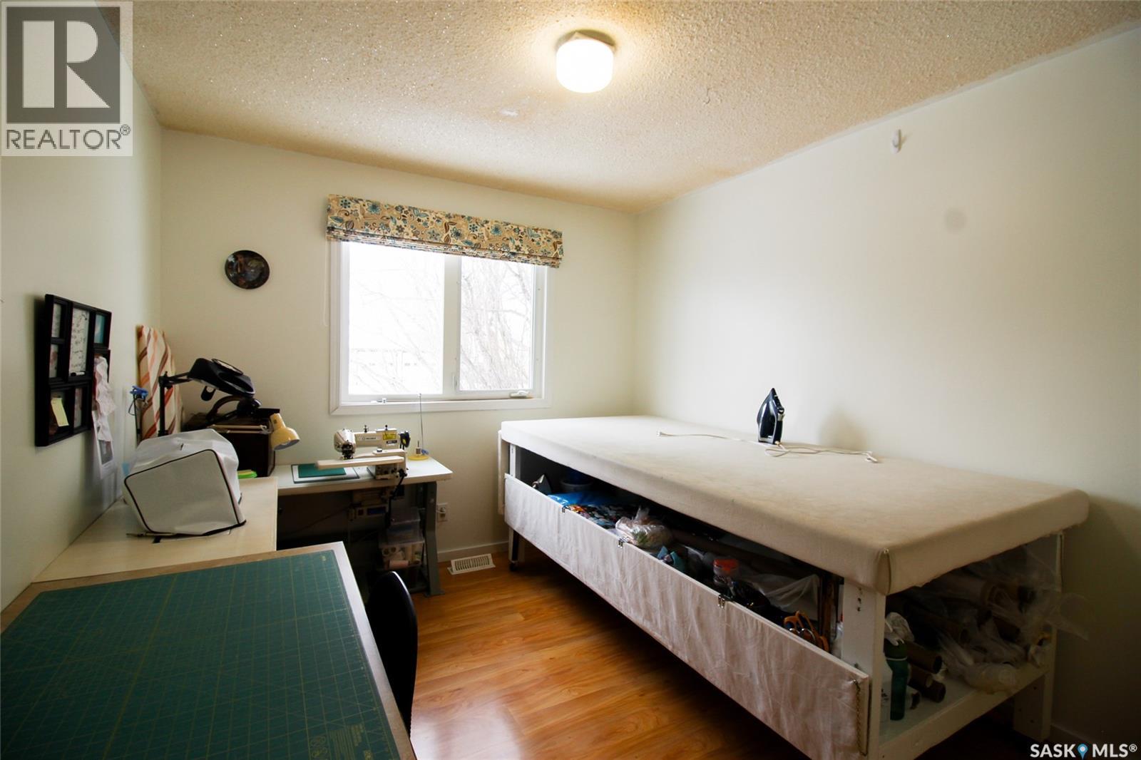 612 9th Street W, Shaunavon, Saskatchewan  S0N 2M0 - Photo 16 - SK033445