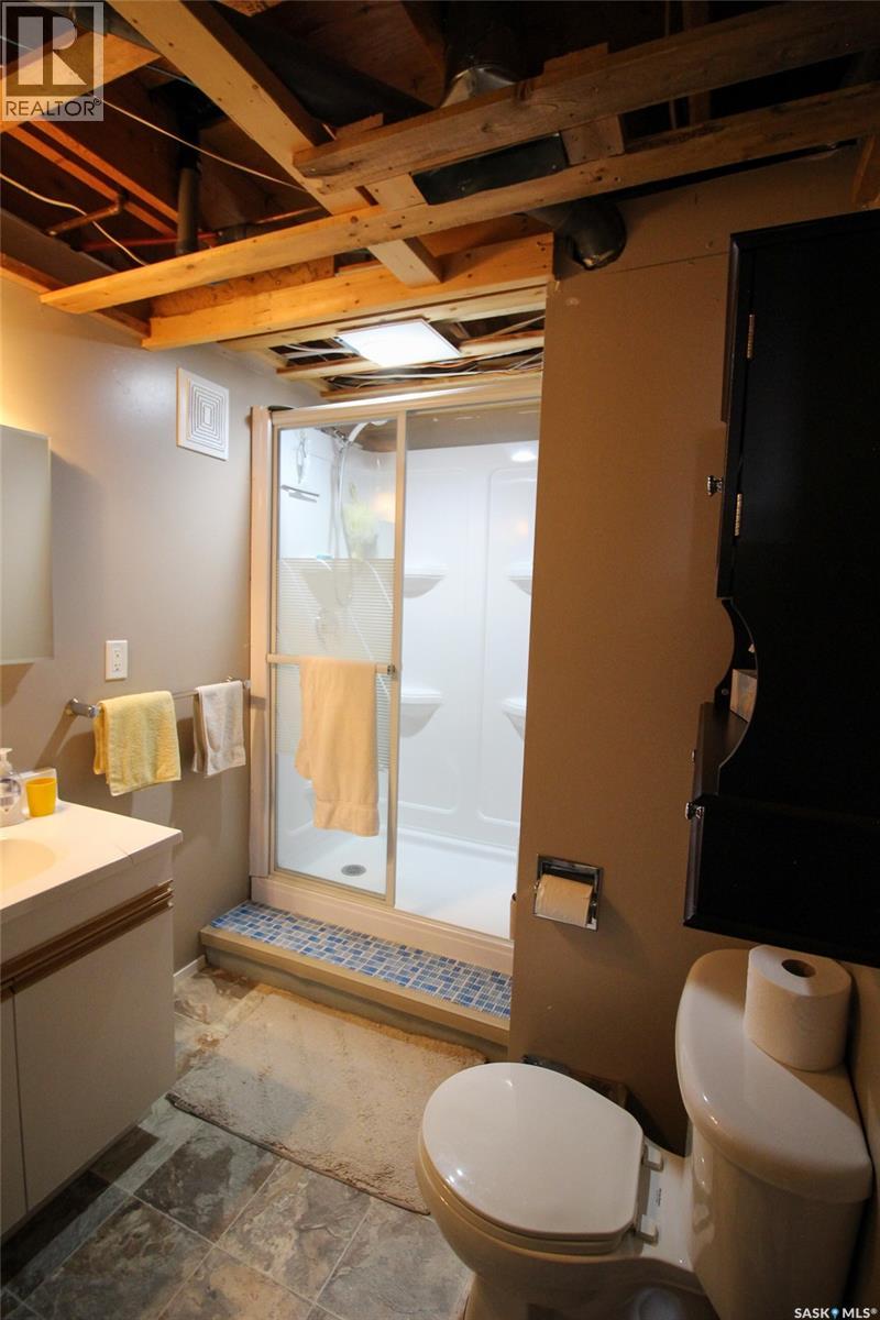 612 9th Street W, Shaunavon, Saskatchewan  S0N 2M0 - Photo 29 - SK033445