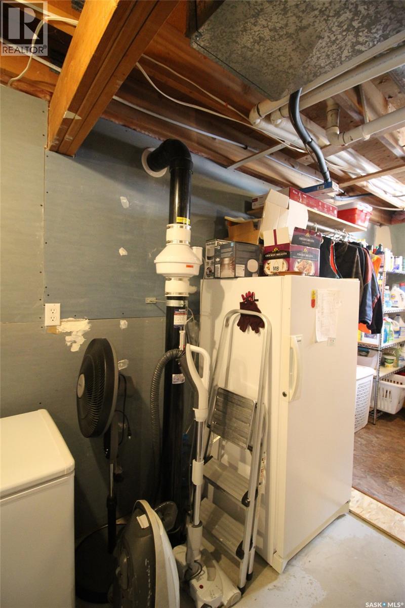 612 9th Street W, Shaunavon, Saskatchewan  S0N 2M0 - Photo 34 - SK033445