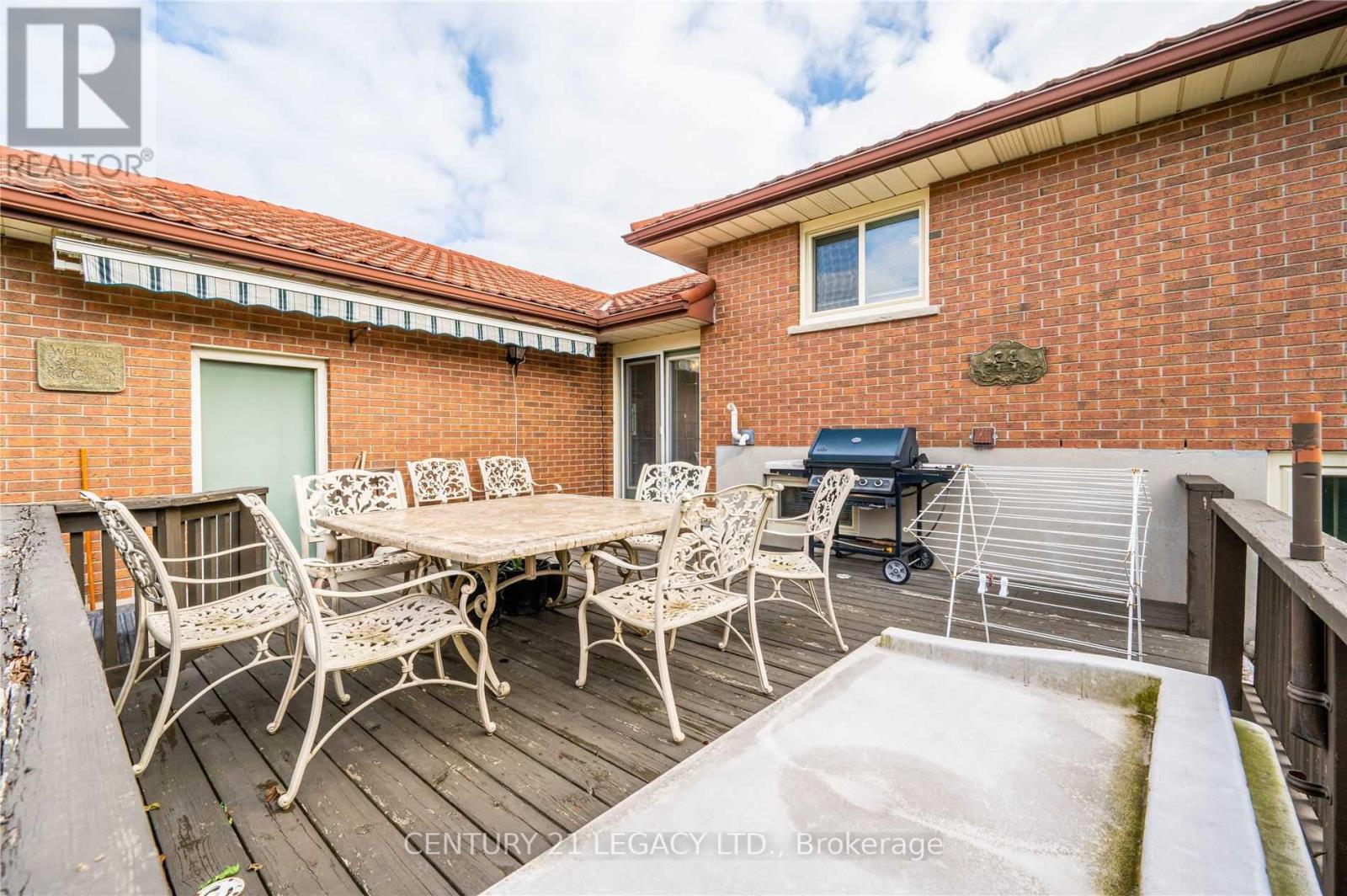 (Upper) - 2067 Old Mill Road, Kitchener, Ontario  N2P 1E4 - Photo 10 - X13021858