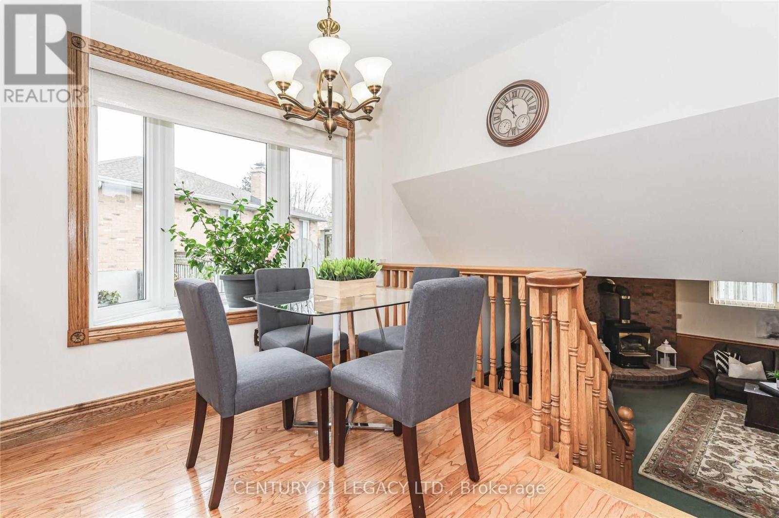 (Upper) - 2067 Old Mill Road, Kitchener, Ontario  N2P 1E4 - Photo 6 - X13021858