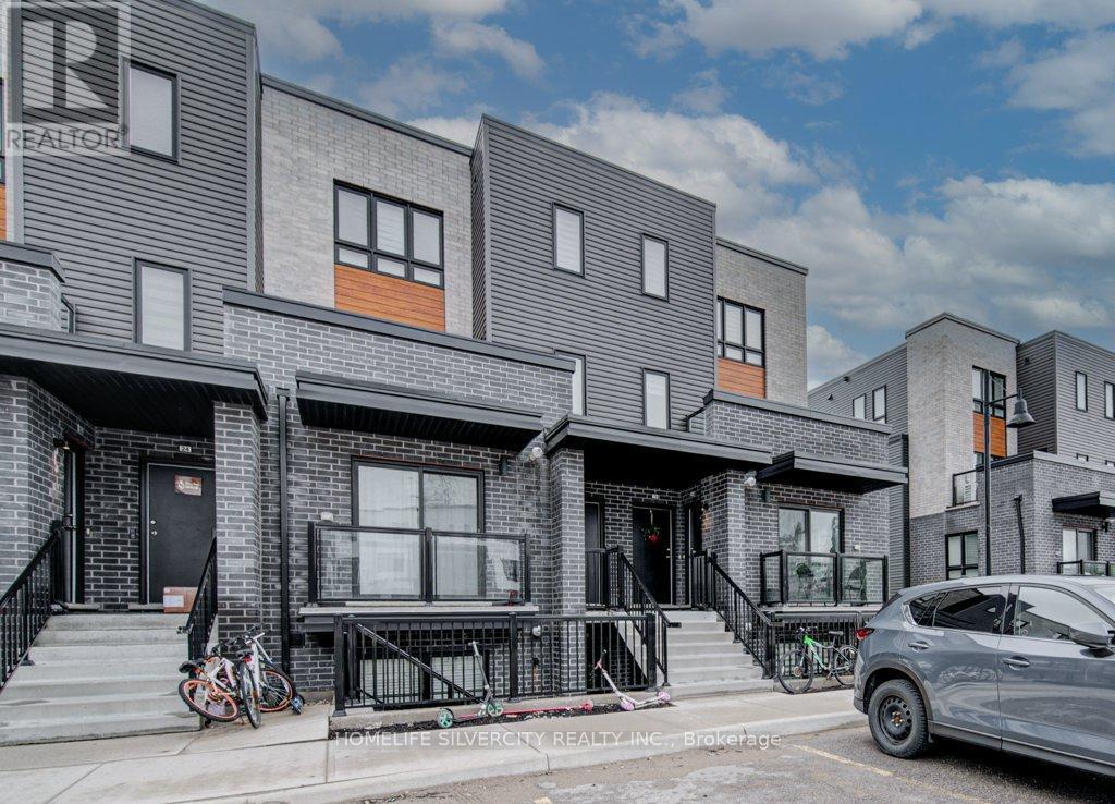 #18 - 235 Chapel Hill Drive, Kitchener, Ontario  N2R 0S4 - Photo 2 - X13021954