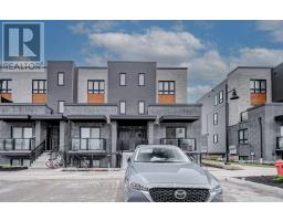 #18 - 235 CHAPEL HILL DRIVE, Kitchener, Ontario