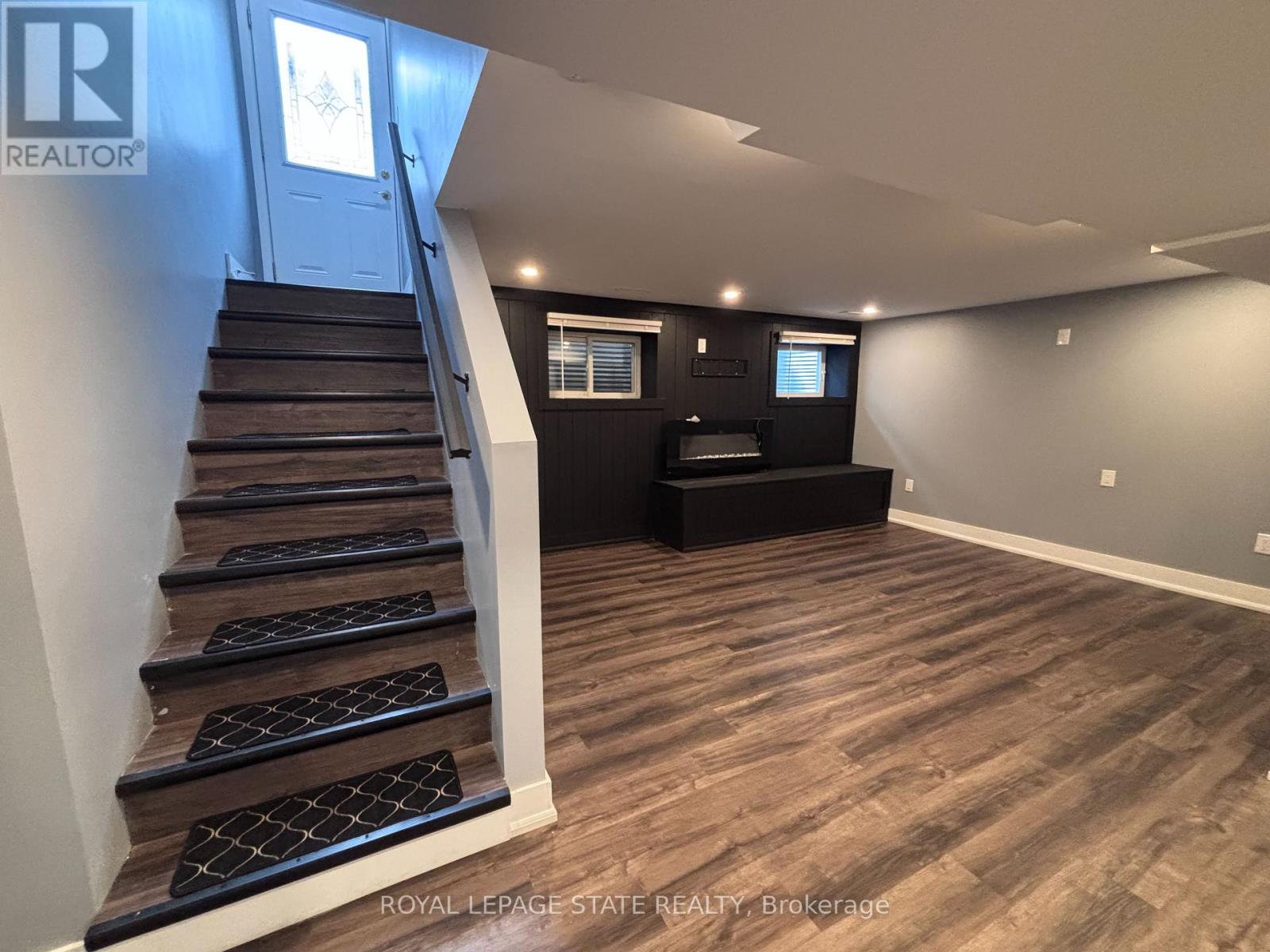 2 - 185 Bonaventure Drive, Hamilton, Ontario  L9C 4R1 - Photo 2 - X13021958