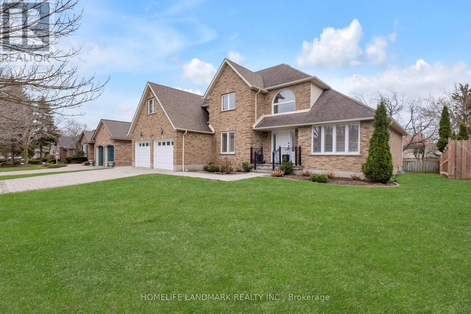 579 Paradise Crescent, Waterloo, Ontario  N2T 2J7 - Photo 3 - X13021972