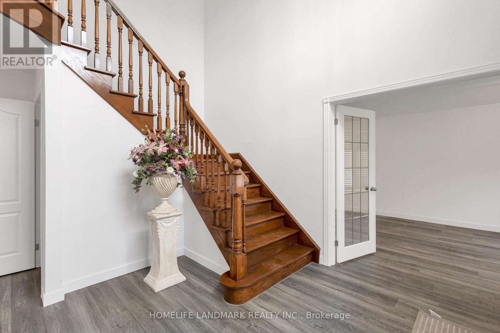 579 Paradise Crescent, Waterloo, Ontario  N2T 2J7 - Photo 5 - X13021972